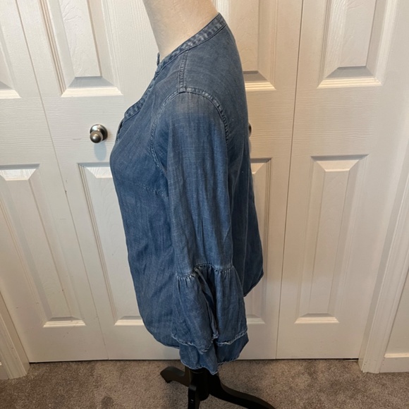 Gap size XS denim top - Picture 5 of 8